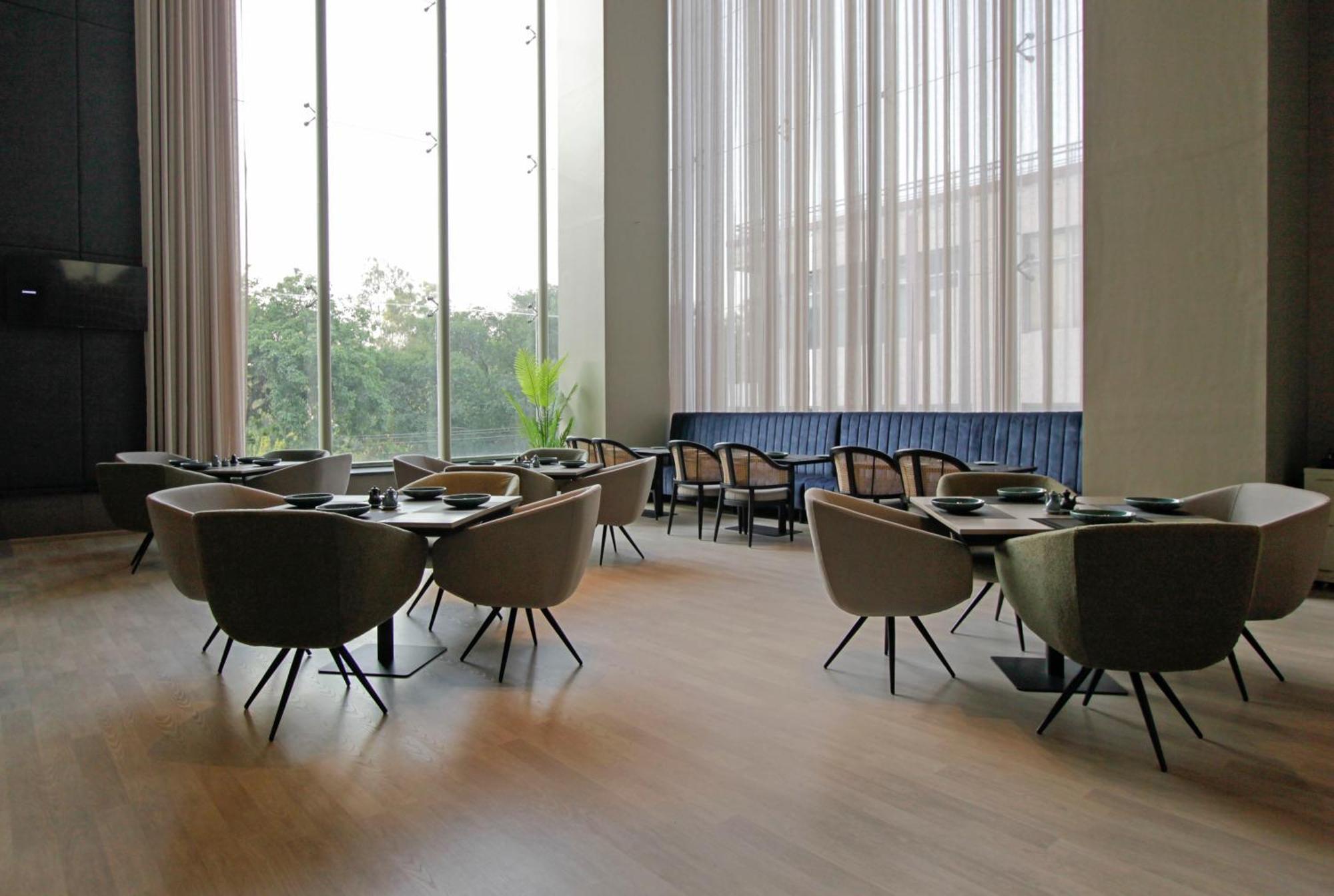 Mercure Chandigarh Tribune Chowk Exteriör bild